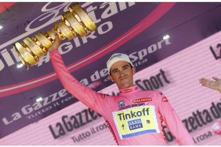 Contador reina en Italia