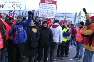 Coca Cola exige acceso inmediato a la fábrica fuenlabreña y acusa a los trabajadores de no dejarles entrar