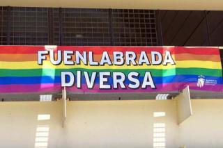 Banderas arcoíris en los ayuntamientos del sur de Madrid para festejar el Orgullo Gay