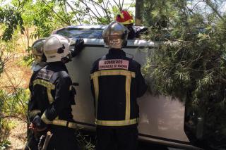 Fallece un varón de 42 años en Getafe tras chocar su coche contra un árbol