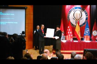 Ban Ki- moon recibe la Medalla de Honor de la Carlos III en nombre de todos los trabajadores de la ONU