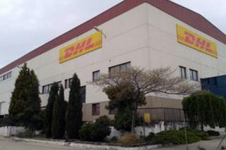 La empresa de mensajería DHL anuncia el cierre de su planta en Valdemoro