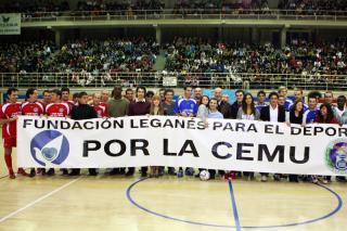 El partido de ftbol de los famosos recaud 4.500 euros para la Ciudad Escuela de los Muchachos de Legans.