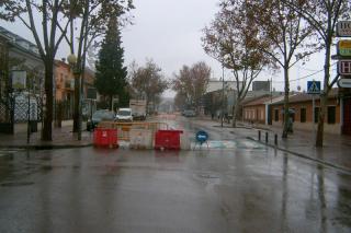 Hoy se prev abrir al trfico la calle cortada por el hundimiento de la calzada en San Martn de la Vega.