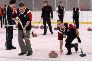 La pista de hielo de Valdemoro acoge el campeonato de Espaa de Curling