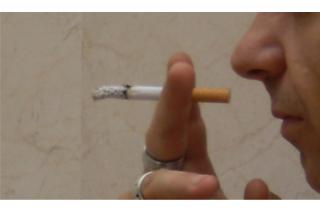 Casi un 22 por ciento de los madrileos consigue dejar de fumar.