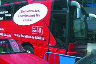 El autobs del PSM llega a Fuenlabrada para criticar el `desgobierno en la regin.